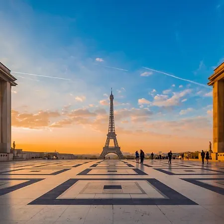 Gorgeous Trocadero *